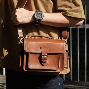 Alkhansa Bag - Tas Selempang Bahu Kerja Traveling Pria Wanita Kulit Asli - La Vaches' Leather