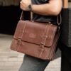 La Vaches' Leather - Postman Bag, Tas Kantor Laptop, Tas Laptop Kulit Asli - Sadhara Bag