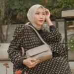 Leswan leather- Tas jenis Sling bag Crossbody bag wanita berbahan kulit asli dengan aksen batik viral - MAHJA