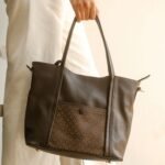 Leswan leather- Tas wanita jenis Totebag kulit asli aksen batik viral - SALSA