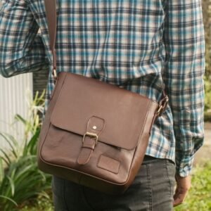 Mini Arjuna - Tas Selempang Bahu Mesengger untuk Pria Kulit Sapi Asli - La Vaches' Leather