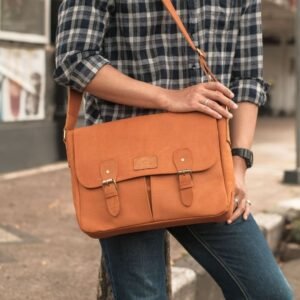 Sadewa Mesengger - Tas Selempang Bahu Laptop Kerja Pria Muat Laptop Kulit Sapi Asli - La vaches' Leather