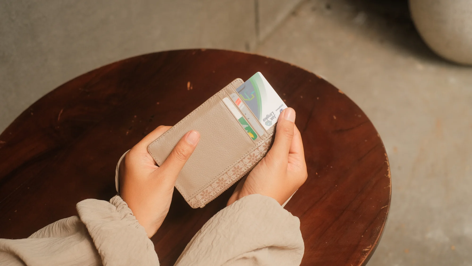 Ambar Card Holder — foto 5