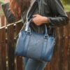 Leswan leather- Tas wanita jenis Handbagberfungsi sebagai Shoulder bag kulit asli polos motif batik viral - SOFIA