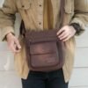 Garvi Slingbag - Tas Selempang Kerja Muat Tab Mesengger Bahu Pria Kulit Sapi Asli - La Vaches' Leather