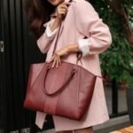 Leswan leather- Tas wanita jenis Totebag kulit asli polos motif batik viral - NINDYA