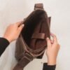Mini Arjuna - Tas Selempang Bahu Mesengger untuk Pria Kulit Sapi Asli - La Vaches' Leather